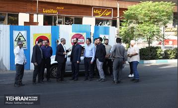 بازدید مدیرکل حوزه شهردار تهران از پروژه پل‌های مکانیزه عابرپیاده 9