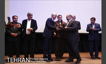 آیین اهدا ماشین آلات تهیه شده توسط شهرداری تهران به مناطق زلزله زده استان کرمانشاه 26