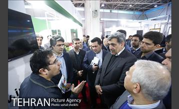 بازدید شهردار از بیستمین نمایشگاه دستاوردهای پژوهش، فناوری و فن بازار 7