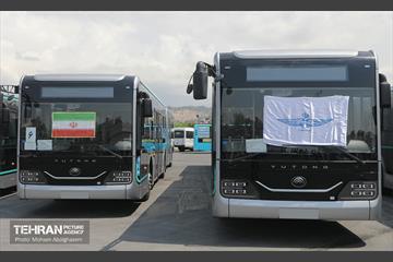 نشست خبری مشترک سخنگوی شهرداری و مدیرعامل شرکت واحد اتوبوسرانی 32