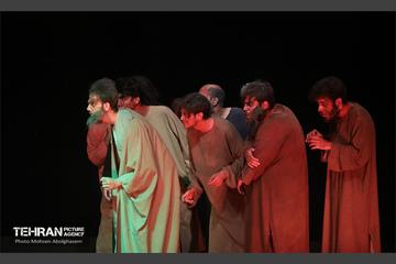 نمایش آیینی «در انتظار» 44