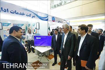 بازدید شهردار از نمایشگاه دستاوردهای معاونت توسعه منابع  انسانی شهردار تهران 1