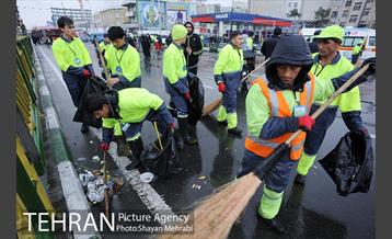 خدمات شهرداری تهران در پایان راهپیمایی یوم الله 22 بهمن 6