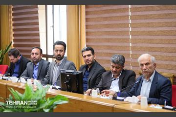 نخستین نشست شورای سیاست‌گذاری و برنامه‌ریزی پژوهشی شهرداری تهران 8