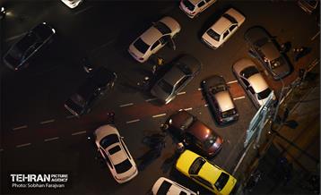 نورافشانی جشن پیروزی انقلاب اسلامی در میدان ولی‌عصر(عج) 6