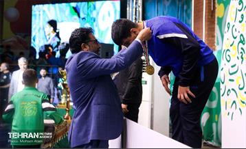 سومین جام قهرمان شهر 22