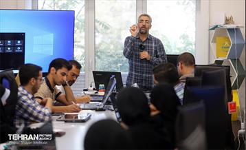 دوره گرافیک تبلیغاتی مدرسه کندو 3