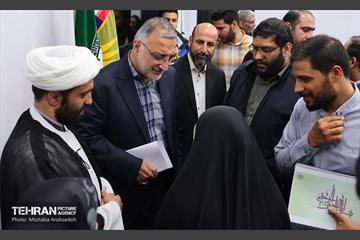 نشست صمیمانه اعضای گروه‌های جهادی با شهردار تهران 1