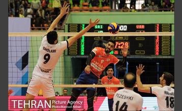 دیدار تیم‌های والیبال شهرداری ورامین و سایپا 7