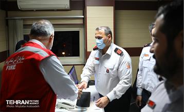 بازدید سرزده شهردار تهران از ستاد فرماندهی عملیات آتش نشانی 13