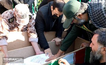 مراسم تشییع و تدفین دو شهید گمنام در منطقه 13