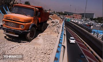 اینجا کارگاهه؛ پارکینگ طبقاتی نیایش-2 13