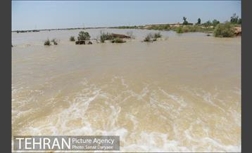 بازدید شهردار تهران از بخش سیل زده بستان خوزستان 11