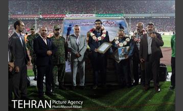 دیدار پرسپولیس و فولاد خوزستان در لیگ برتر فوتبال 1