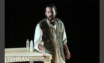 نمایش چرا که صدای تو با صدای من آشناست‎ 22