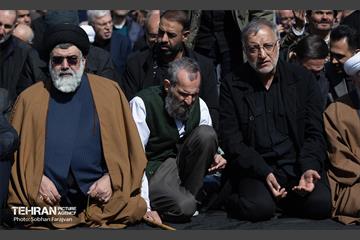 اقامه نماز جمعه در مصلی امام خمینی(ره) در تهران 13