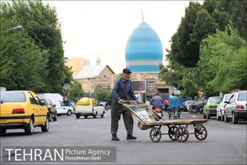 بازدید معاون شهرسازی و معماری شهرداری تهران و شهردار منطقه ۱۲ از بازار امین السلطان 1