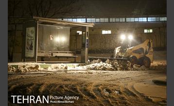 حضور نیروهاى پسماند در نخستین بارش هاى برف تهران 8