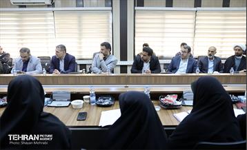 دیدار معاون امور فرهنگی و اجتماعی با کارکنان حوزه اجتماعی و فرهنگی شهرداری منطقه 4 16