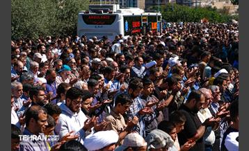 در حاشیه نماز جمعه تهران به امامت رهبر انقلاب 26