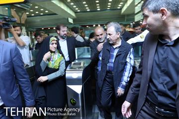 مترو سواری شهردار تهران به مناسبت روز جهانی بدون خودرو 26