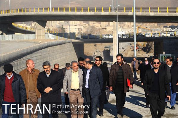 بازدید معاون فنی عمران شهرداری و اعضای شورای شهرتهران از پروژه تقاطع غیرهمسح شهیدهمدانی 32