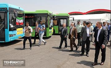 رونمایی از ۱۰۰ دستگاه اتوبوس ناوگان حمل و نقل عمومی شهر تهران 31
