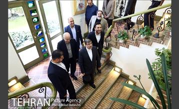 بزرگداشت پرویز کلانتری در آرت سنتر‎ 13