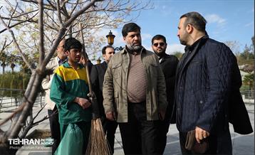 بازدید عضو شورای شهر تهران از اراضی عباس آباد  9