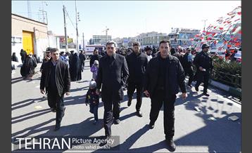 حضور شهردار تهران در راهپیمایی یوم الله 22 بهمن 12