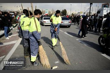 خدمات شهرداری تهران در پایان راهپیمایی ۲۲ بهمن 9