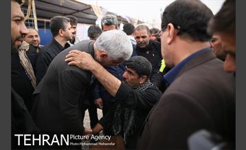 بازدید محمد علی افشانی شهردار تهران از موکب امام رضا(ع) واقع در عمود ٧٠٧ 9