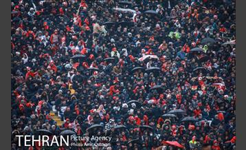 دیدار تیم‌های فوتبال تراکتور سازی تبریز - استقلال تهران 10