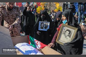 مراسم تشییع پیکر دو شهید گمنام دفاع مقدس در منطقه 11