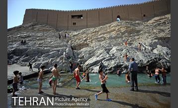 تابستان گرم  در چشمه علی 2