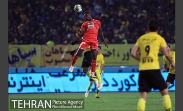 دیدار تیم‌های فوتبال پرسپولیس - سپاهان 15