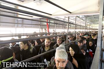 گیت نهایی اتباع خارجی برای ورود به کشور عراق. در این بخش مهرنهایی داخل پاسپورت چک می شد
