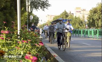 پویش سه شنبه های بدون خودرو در منطقه 8