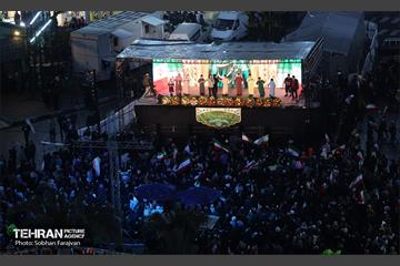 جشن نیمه‌شعبان در میدان ولی‌عصر (عج) 7