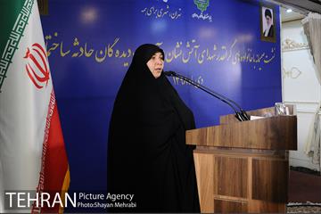 نشست صمیمانه شهردار تهران با خانواده های شهدای آتش نشان و آسیب دیدگان حادثه ساختمان پلاسکو 17