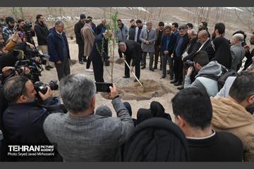 آیین روز درخت‌کاری و پایان پروژه کاشت ۲۵۰۰ هکتار کمربند سبز پایتخت  18