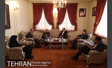 دیدار سفیر اکوادور با رییس مرکز ارتباطات و امور بین الملل شهرداری تهران 9