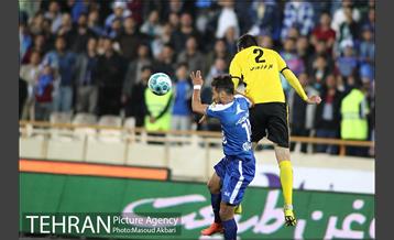 دیدار استقلال و سپاهان در لیگ برتر فوتبال 7