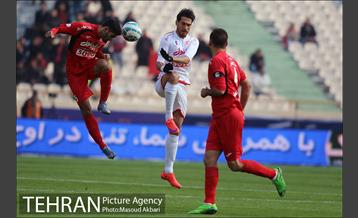 دیدار تیم های فوتبال پرسپولیس و تراکتور سازی