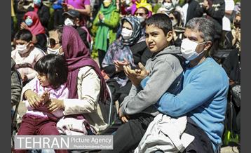 اجرای گروه موسیقی فانوس در باغ فردوس 18