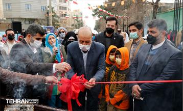 آئین افتتاح و بهره برداری از پروژه‌های شهری در منطقه 5