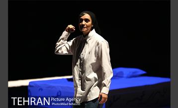 نمایش امشب اینجا 17