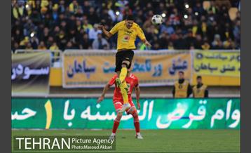 دیدار تیم‌های فوتبال پرسپولیس - سپاهان 10