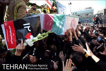تشییع شهدای آتش نشان با حضور مردم  17