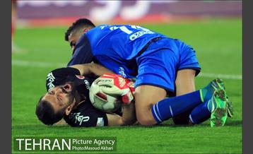 دیدار تیم‌های فوتبال استقلال - پدیده مشهد 2